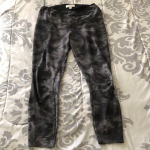 Rachel Zoe Yoga pants, Running pants, leggings. Size M